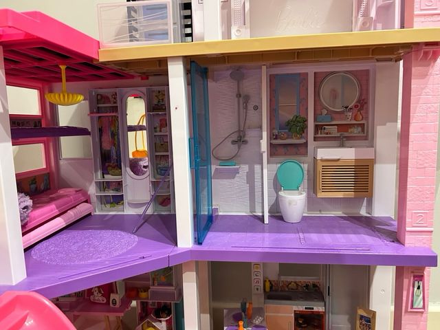 Casa Barbie Dreamhouse com elevador