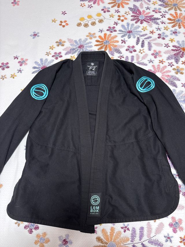 Kimono Jiu Jitsu LOMBOK Negro Talla F2
