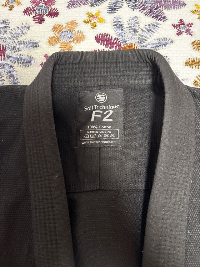 Kimono Jiu Jitsu LOMBOK Negro Talla F2