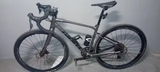 Bicicleta Giant Revolt Gravel