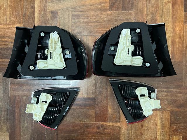 Pilotos Traseros BMW E90 Black Line Originales