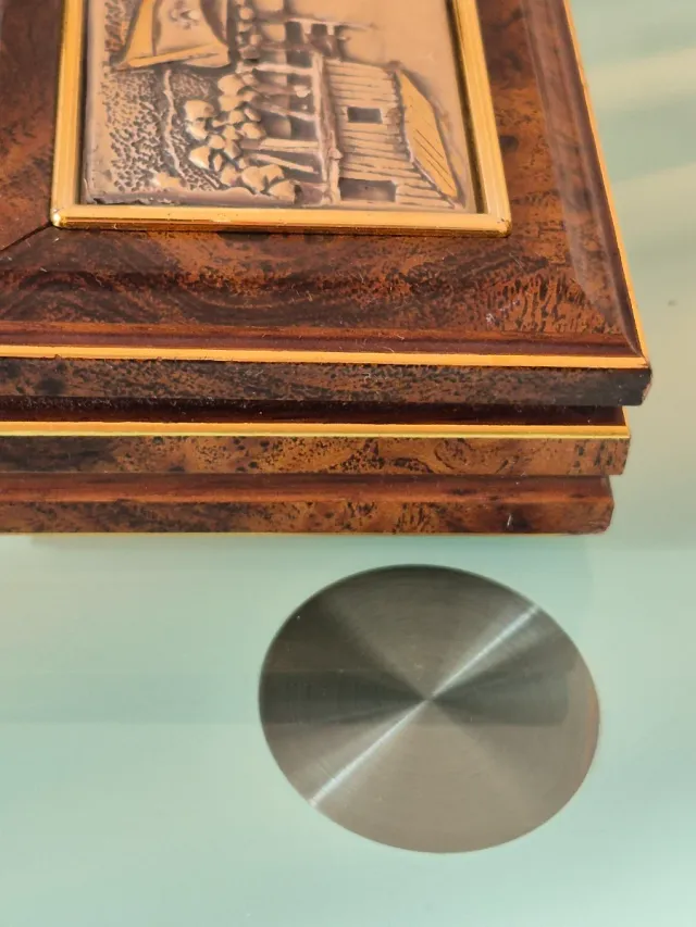 Scatolina portagioie legno rilievo cm 8x8