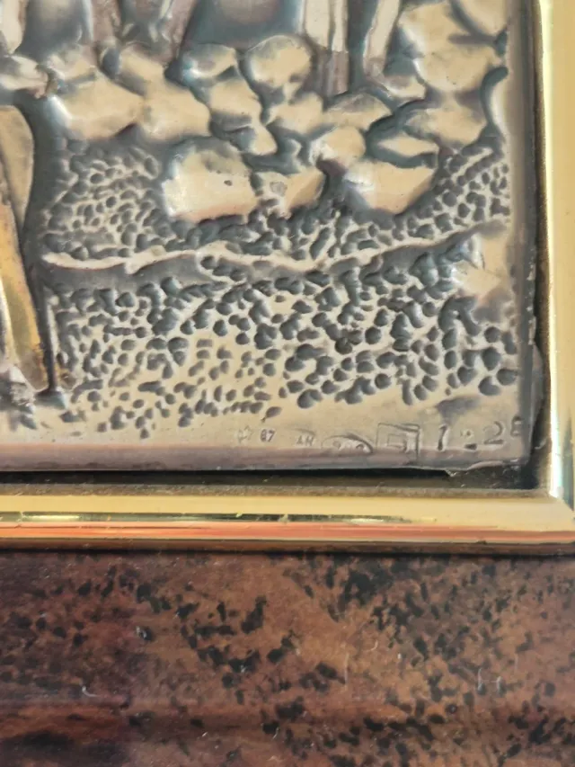 Scatolina portagioie legno rilievo cm 8x8