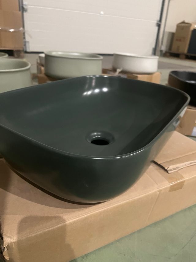 Lavabo sobre encimera verde cerámica