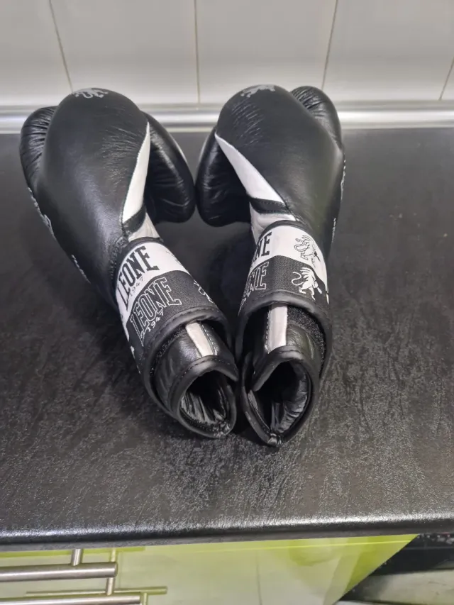 Guantes de boxeo Leone 1947 negros 16 oz