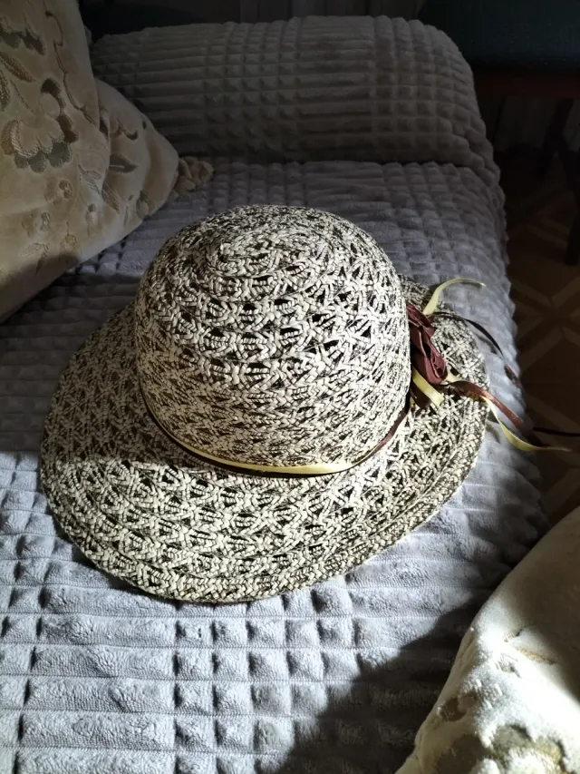 Pamela blanca con lazo