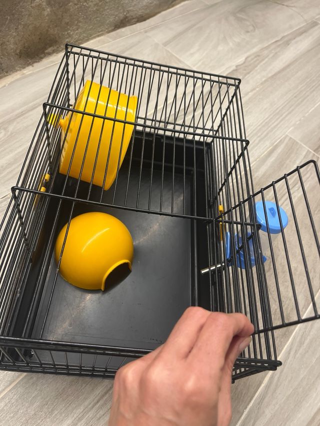Jaula para hámster con accesorios