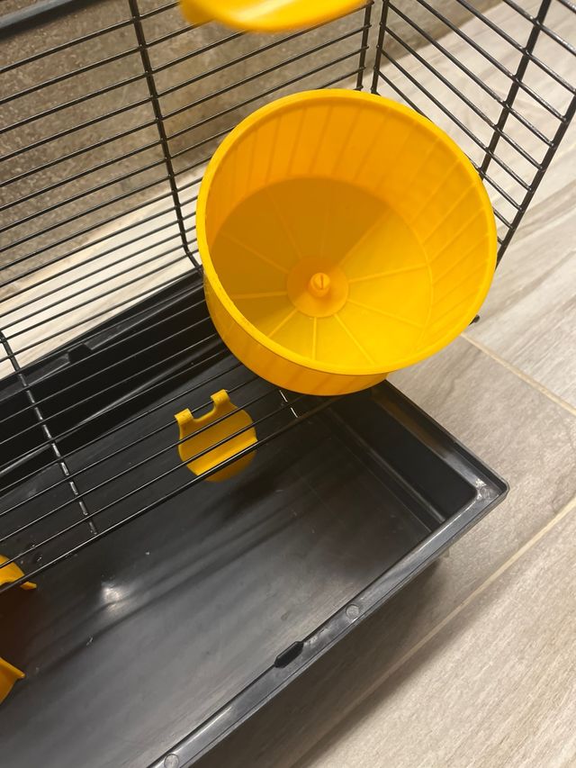 Jaula para hámster con accesorios