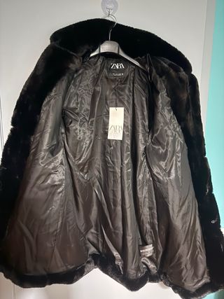 Chaquetón Zara Negro Talla S tiene Dos Bolsillos
