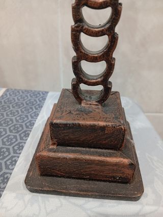 Cruz de hierro con resplandor