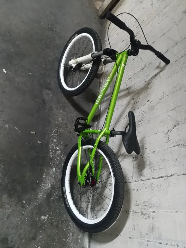 Bicicleta Dirt Jump Verde