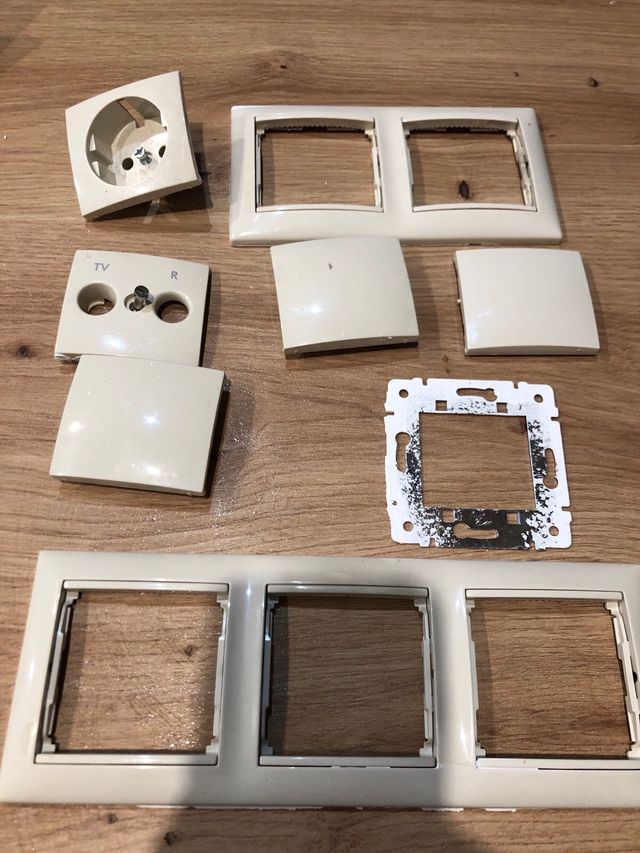 Enchufes e interruptores LEGRAND