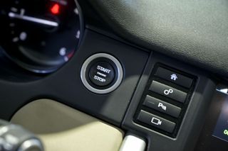 Land-Rover Discovery Sport LAND-ROVER 2.0L TD4 132kW 180CV 4x4 HSE