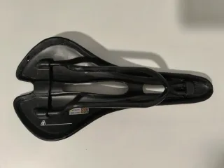 Sillín Balugoe carbono ultraligero