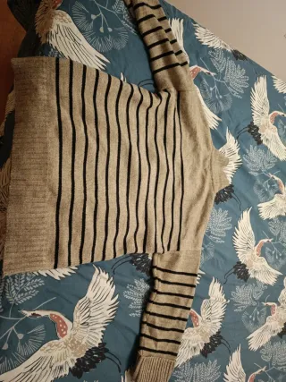 Jersey premamá rayas beige y negro.