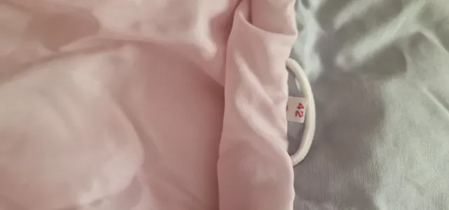 Mono de esquí rosa y gris