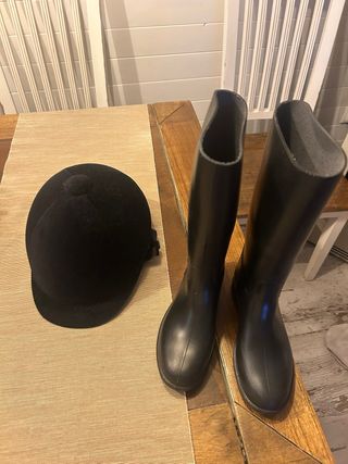 Botas y Casco Equitación Hípica.