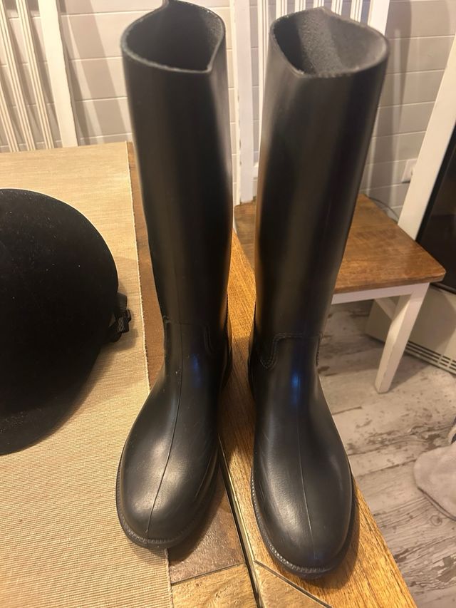 Botas y Casco Equitación Hípica.