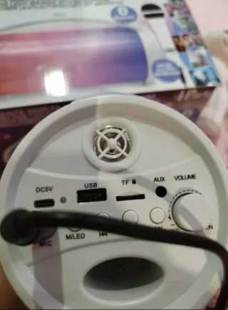 Altavoz iParty Karaoke Bluetooth con Micro