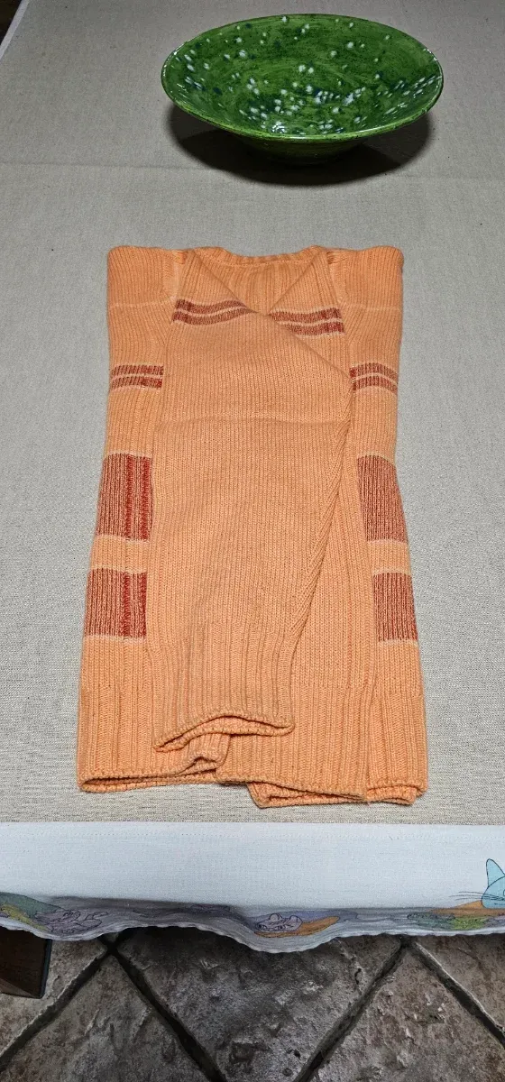 Jersey cuello pico naranja