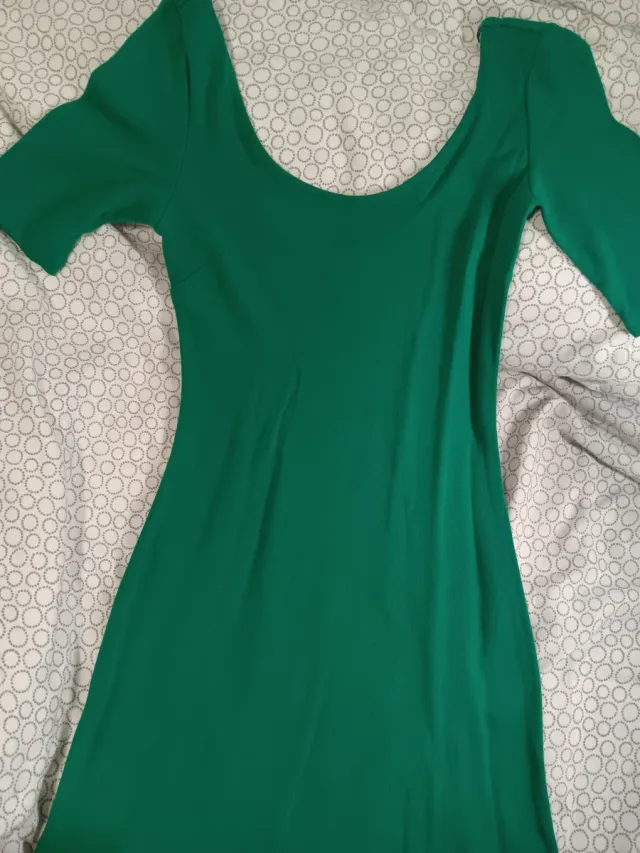 Vestido verde escote redondo manga corta