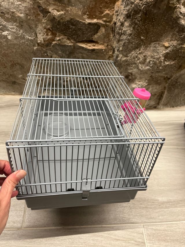 Jaula para hámster con accesorios