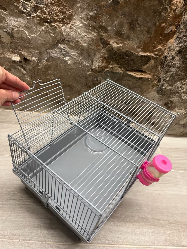 Jaula para hámster con accesorios