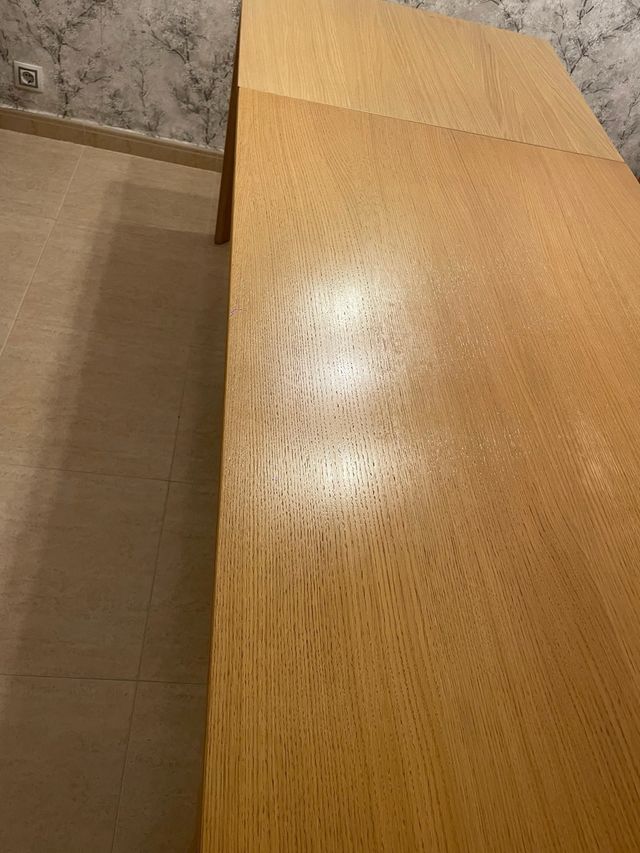 Mesa de comedor extensible de madera