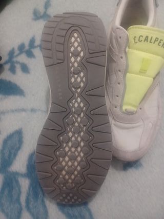 Zapatos Scalpers blancos y amarillos