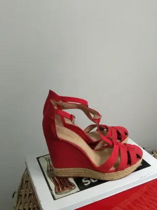 Sandalias cuña rojas