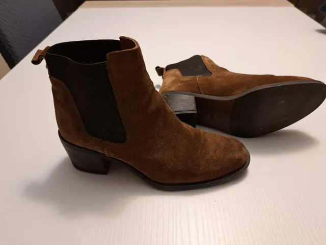 Botines marrones de ante