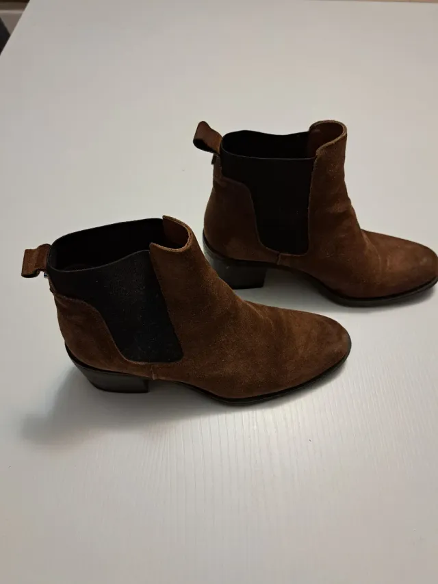 Botines marrones de ante