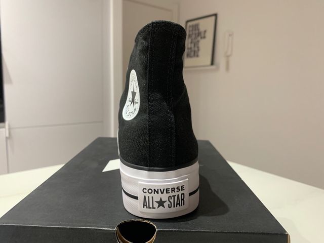 Converse plataforma negras y blancas