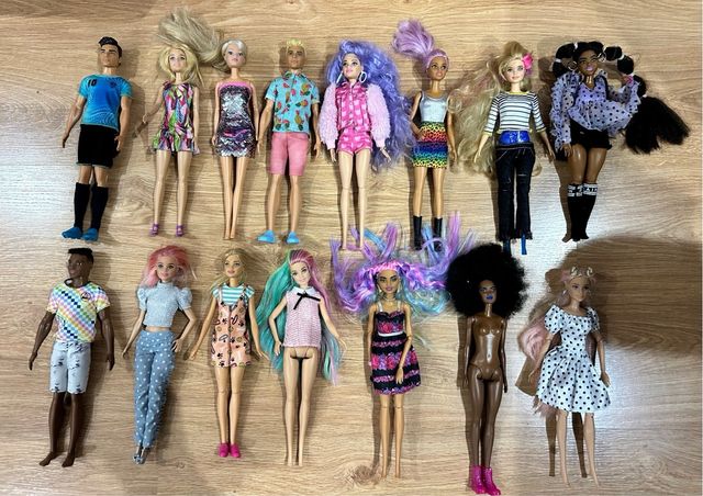 Lote Bonecas Barbie e Ken 10 e / unidade
