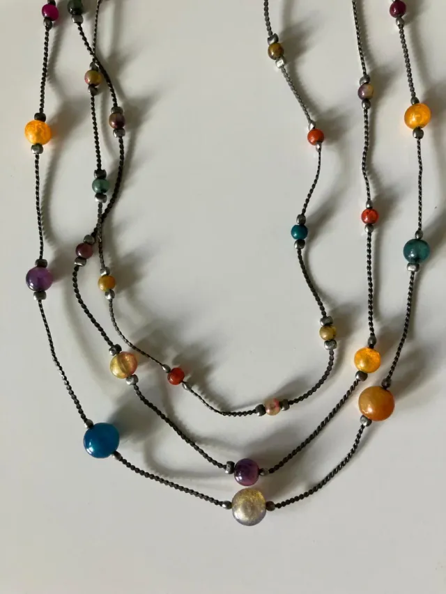 Collar de cuentas multicolor de 3 vueltas