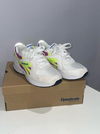 Zapatillas Reebok Vintage Amarilla y Morada