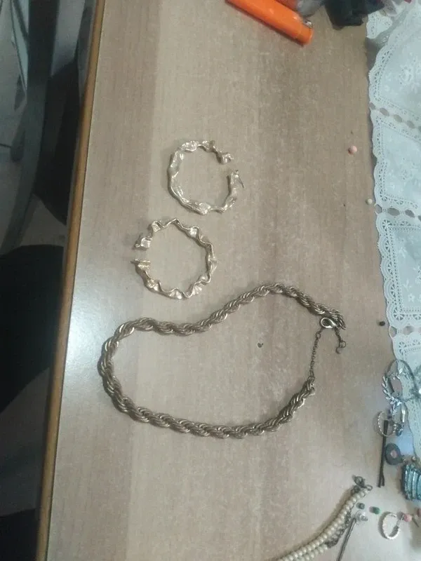 Set Orecchini e Collana Dorati