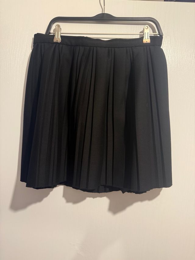 Falda COS plisada negra talla 44
