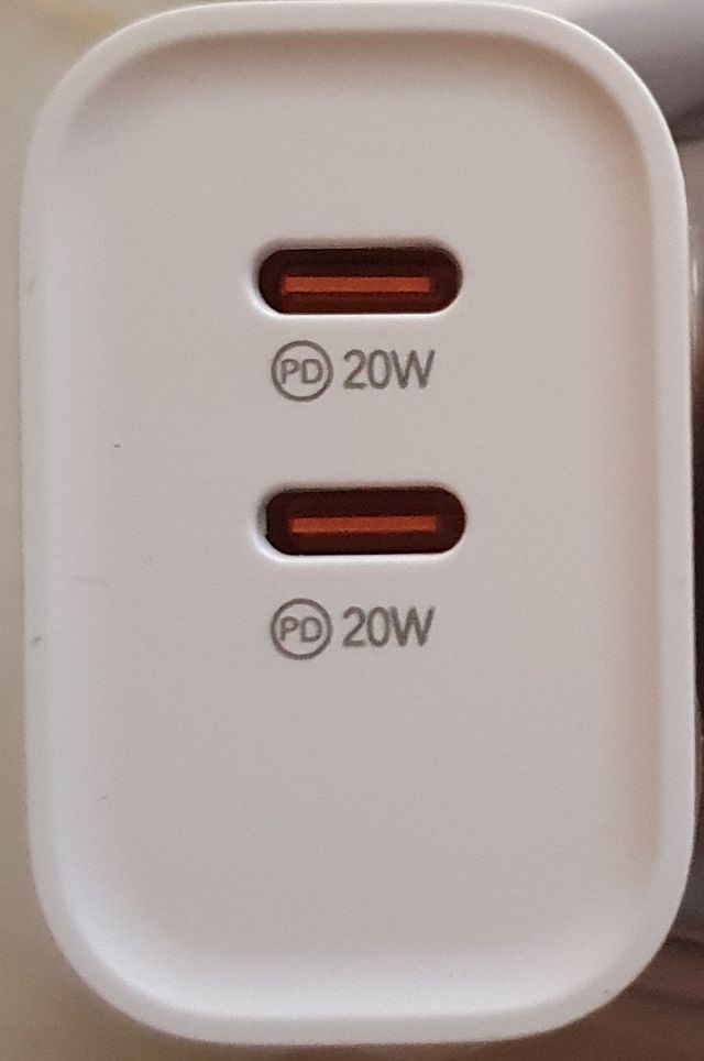 Cargador 20+20w