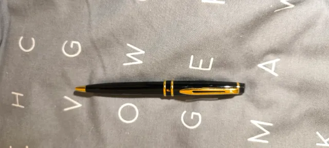 Estilográfica Waterman Expert Negra y Dorada