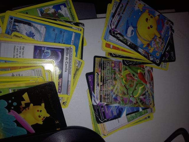 Colección Cartas Pokémon VMAX y V