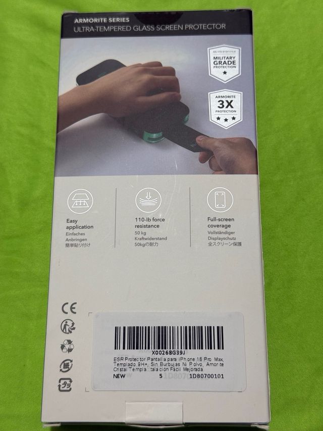 Protezione schermo in vetro temperato ESR per iPhone 16 Pro Max