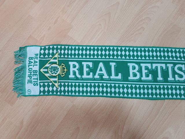BUFANDA REAL BETIS BALOMPIÉ