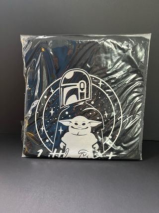 Camiseta The Mandalorian Star Wars Negra