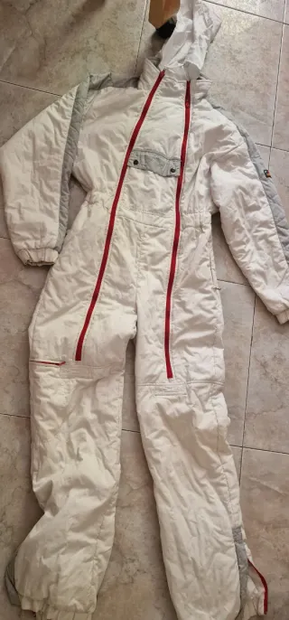 Mono de esquí blanco