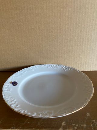 Vajilla antigua de porcelana