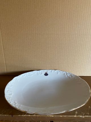 Vajilla antigua de porcelana