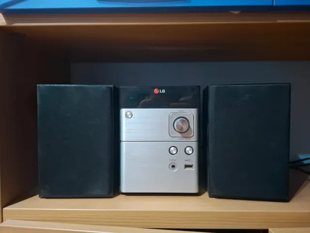 Minicadena LG Negra y Plateada