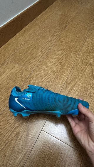 Botas de fútbol Nike azules talla 42