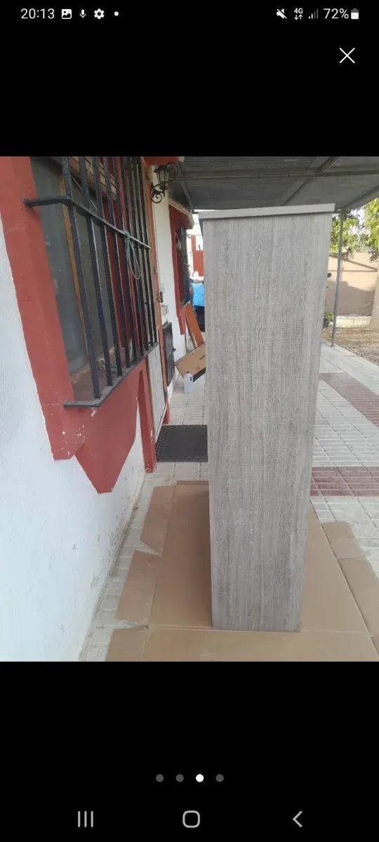 Estantería de vino gris madera